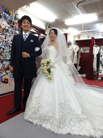 ウェディングドレスショップアトリエアンのブログ ドレスはヴィヴィアンのオーダー 沖縄 アクアグレイスで結婚式です